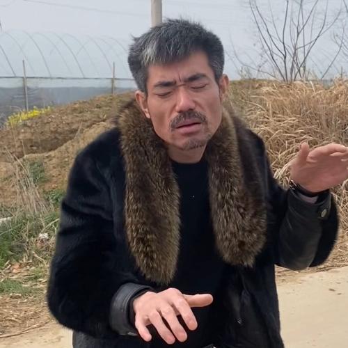 阿四气场直接拉满！阿四这一跳，就是整条街的焦点！街头既兴表演，普通人打工是为了谋