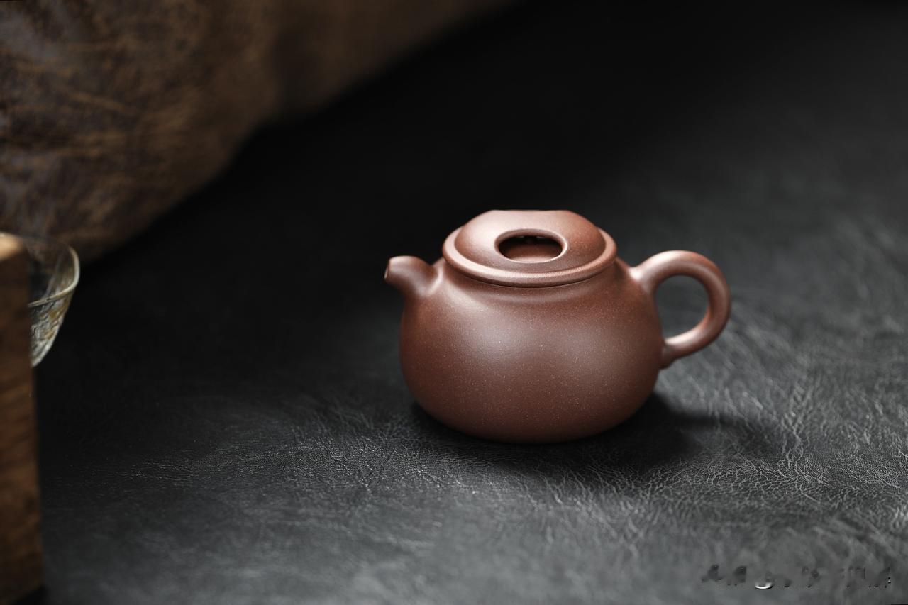 泡茶一定要用紫砂壶吗？未必，我用盖碗和石瓢换着泡后才明白
先给结论：紫砂壶不是泡