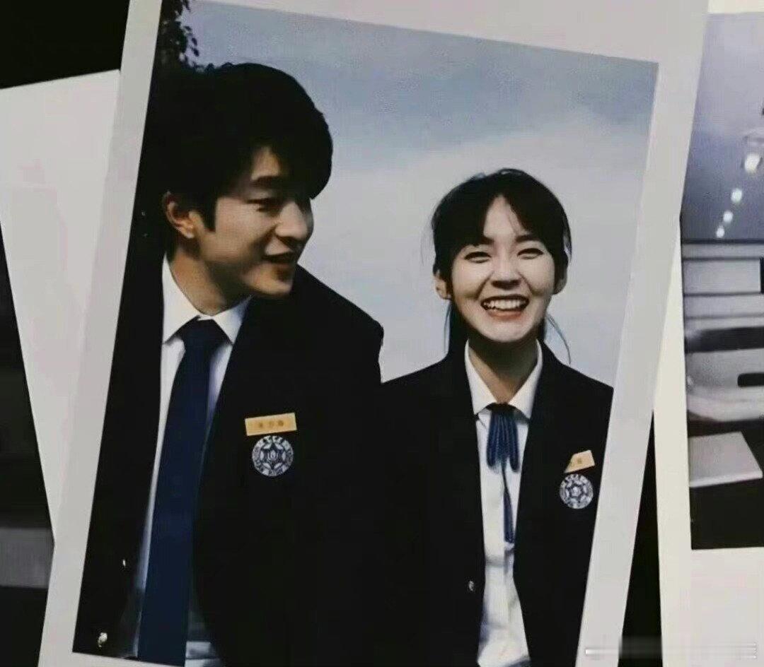 “我们的青春，隔着一段最美的时光。” 