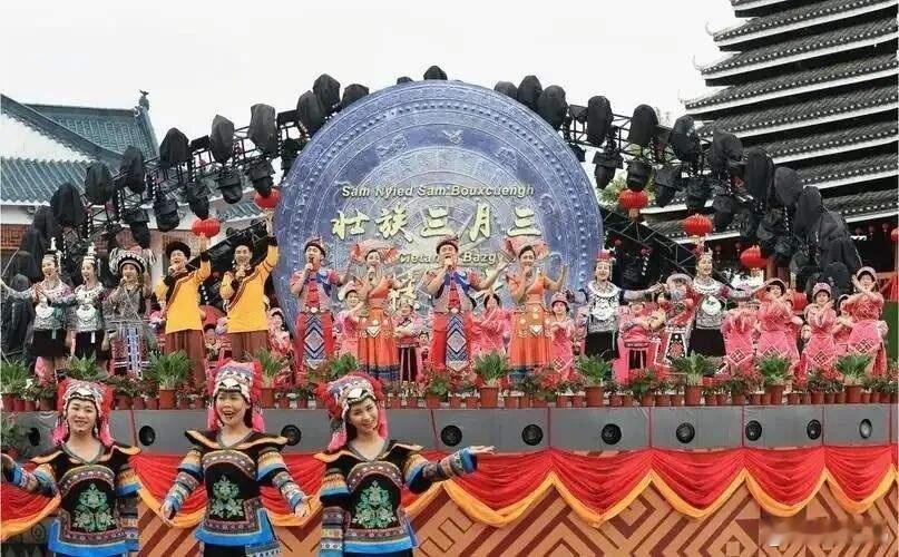 1958，广西立范！这就是八桂大地的团结力量！1958.3.5，广西立范。心向祖