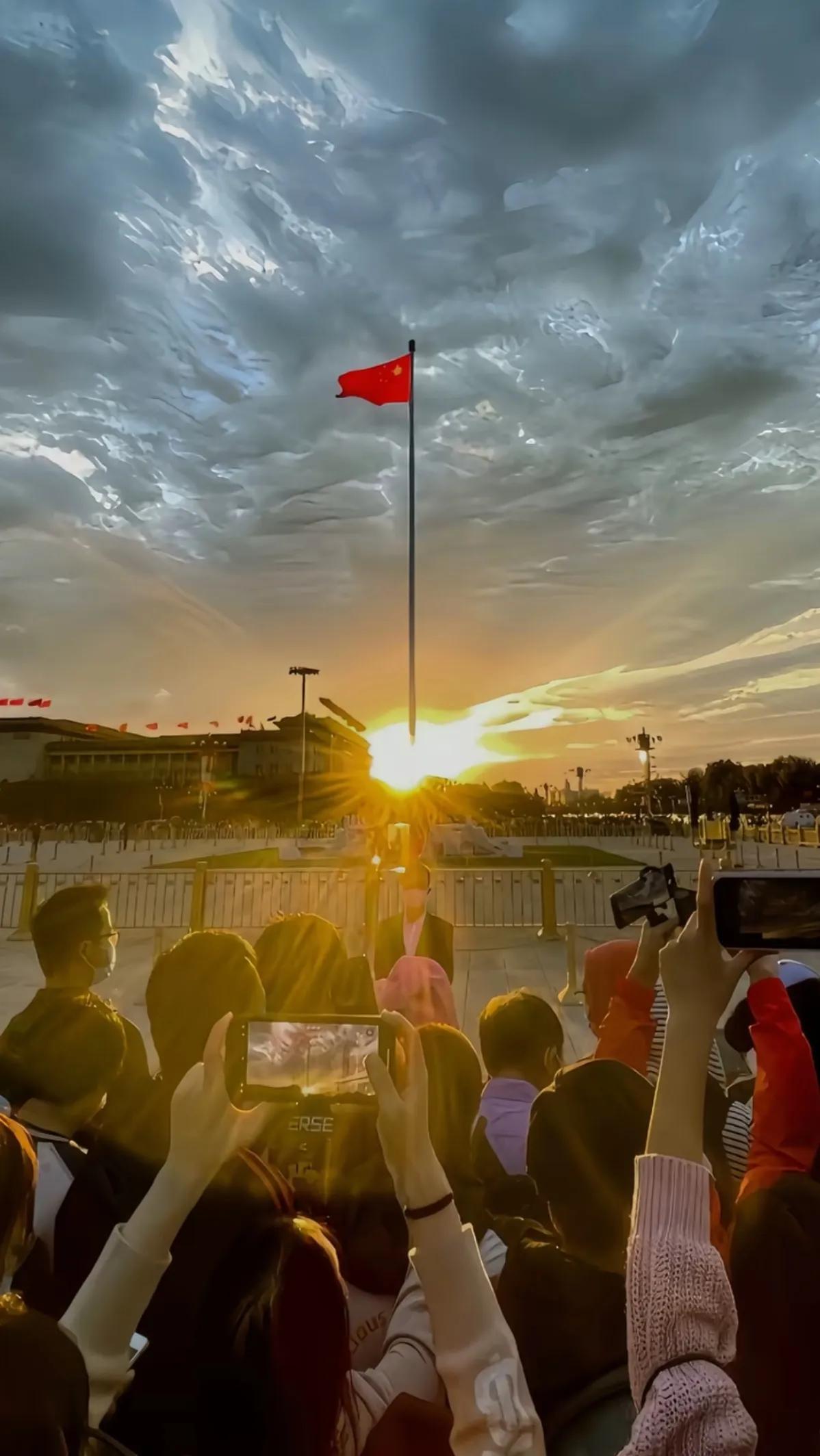 首先中国共产党是替穷人打天下，穷人要翻身，当然会愿意舍命。而国民党是替少部分资本