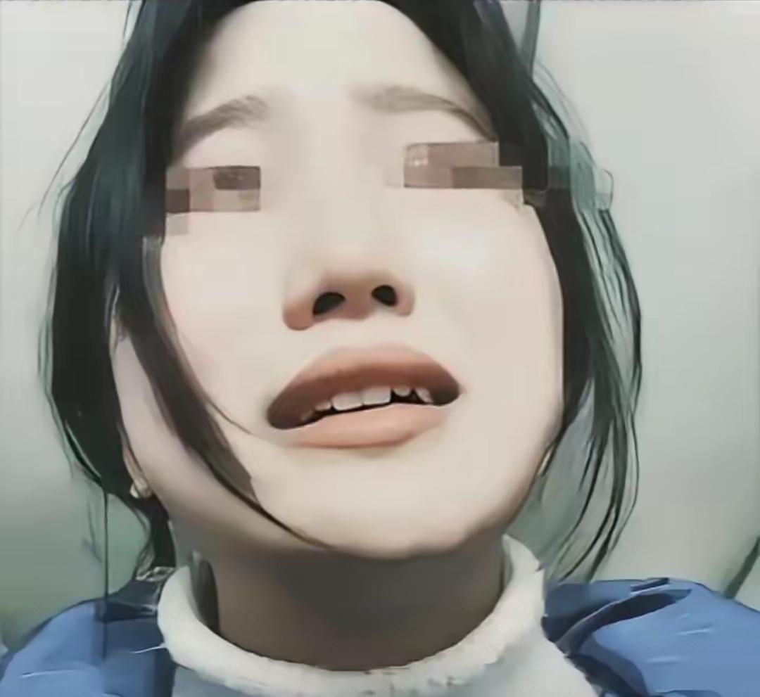 老陈这辈子没享过福

十八年前捡回的弃婴，硬是靠着搬砖扛包供到了大学。

村里人