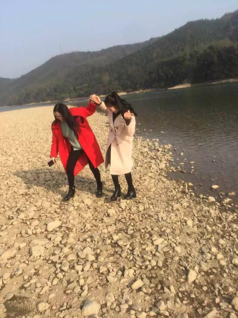 成年人的见面，从来不是路费贵，是愿意为你腾出的时间，最昂贵，再不多温热温热，我们