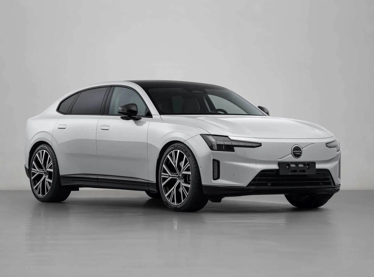 🚨沃尔沃ES90终于官宣！4月15日中国线上发布，5米车长+848km续航，安