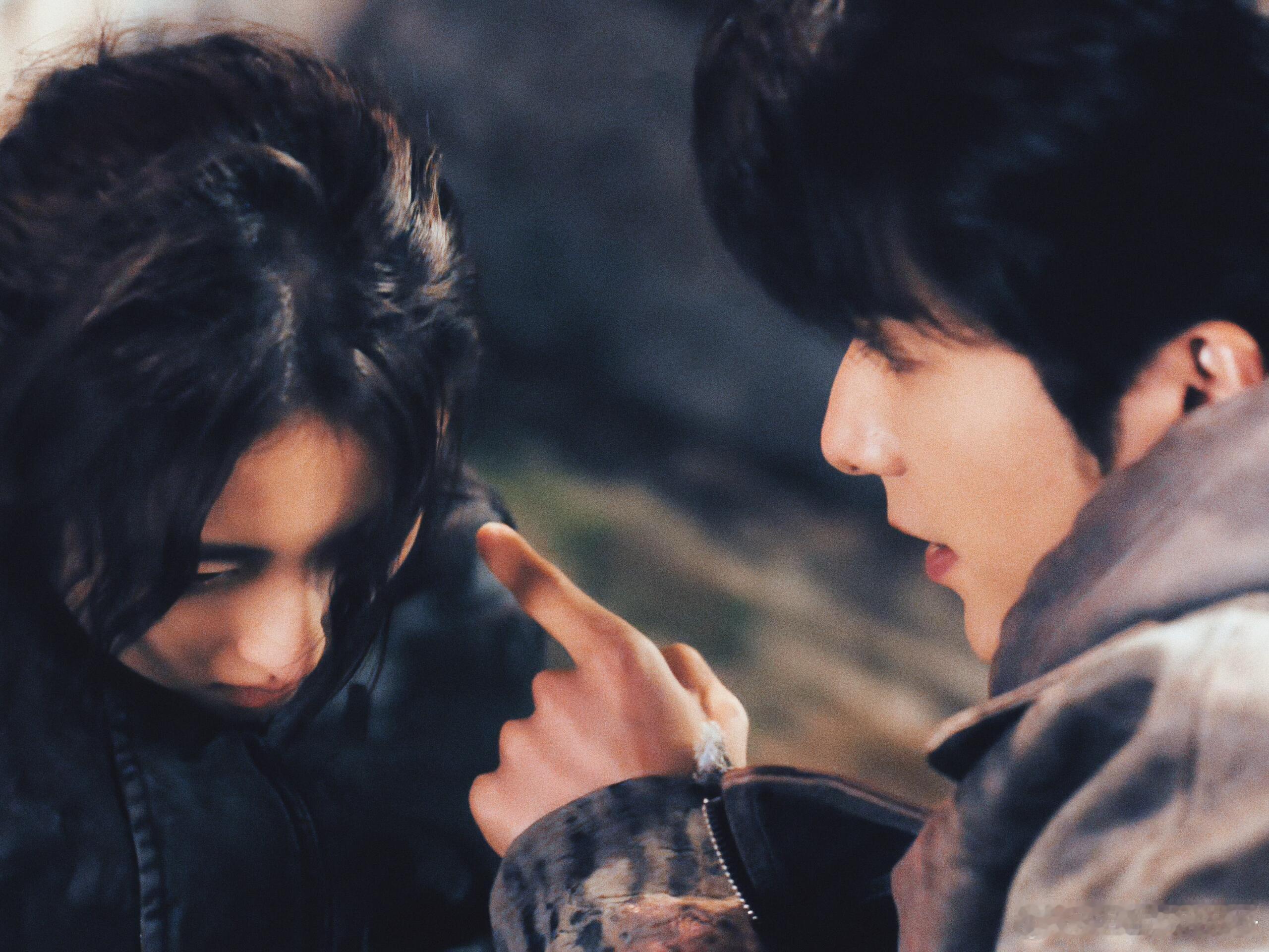 谁家好剧播到哪对嗑哪对 谁能拒绝《秋雪漫过的冬天》里那些邪门又上头的cp啊！周遇