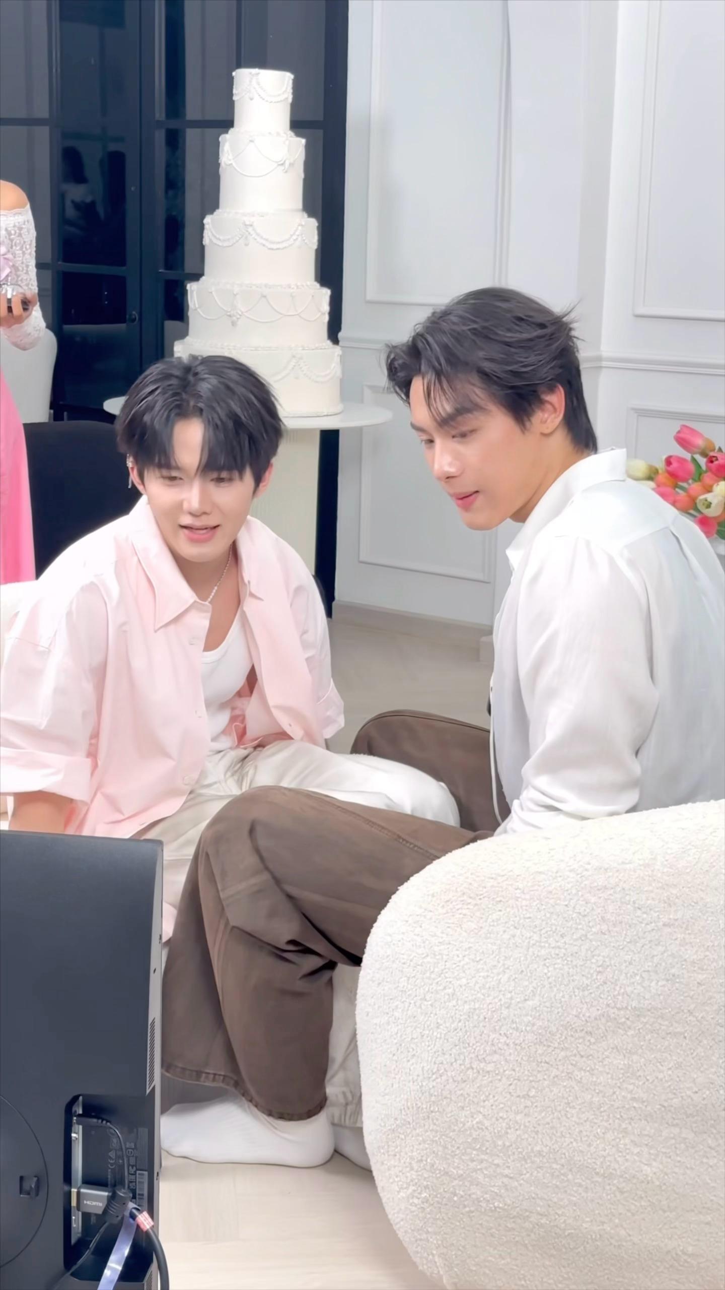 哎哟这个➕腿的后续 。🥺🥺🥺 