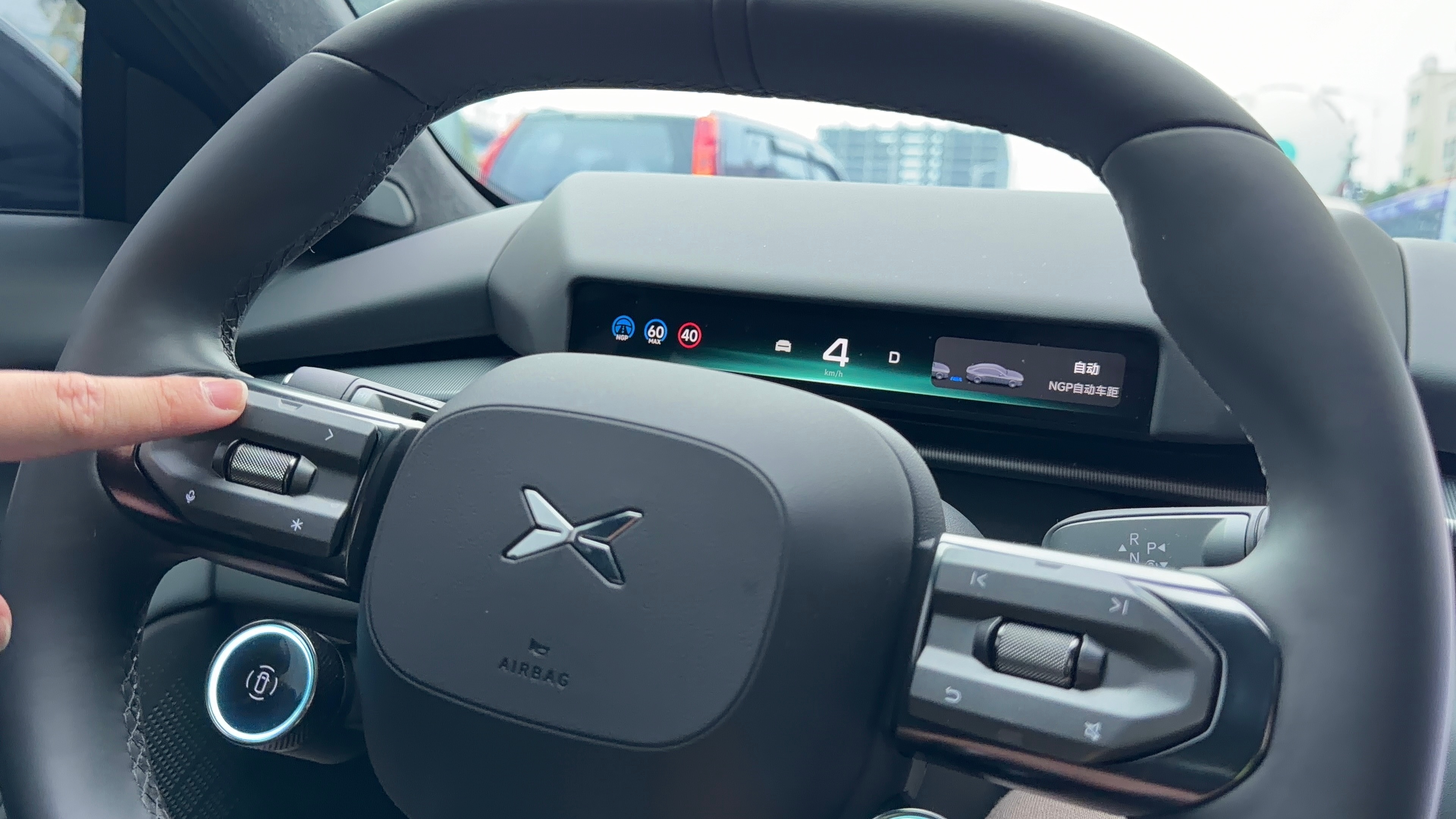 依旧是找亮点小鹏第二代VLA拉开代际差的时刻到了