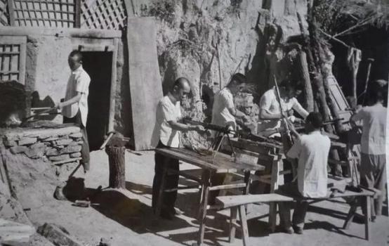 在抗战前民国各大军队除了中央军外，没有任何一家会用火炮进行间瞄射击，只会在200