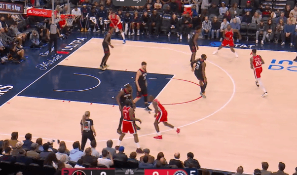 逐帧拆解：伦纳德技术细节解析，41分赛季最佳单场表现图1边路接球借掩护要到奥科吉