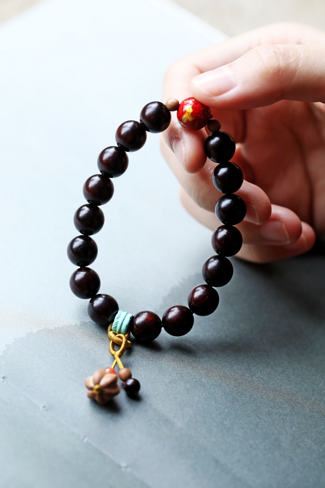 小叶紫檀原创【珍凝】10mm16颗质地细密，包浆料质；复古搭配，典雅大气，绕于腕