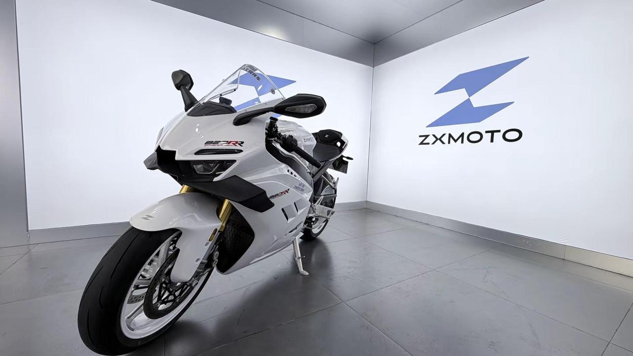 老婆说够5000赞给我买一辆😘