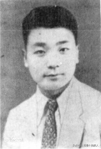 姜文光（1909-1941），原名姜耀，是上海南汇县（现上海市南汇区）泥城人。他