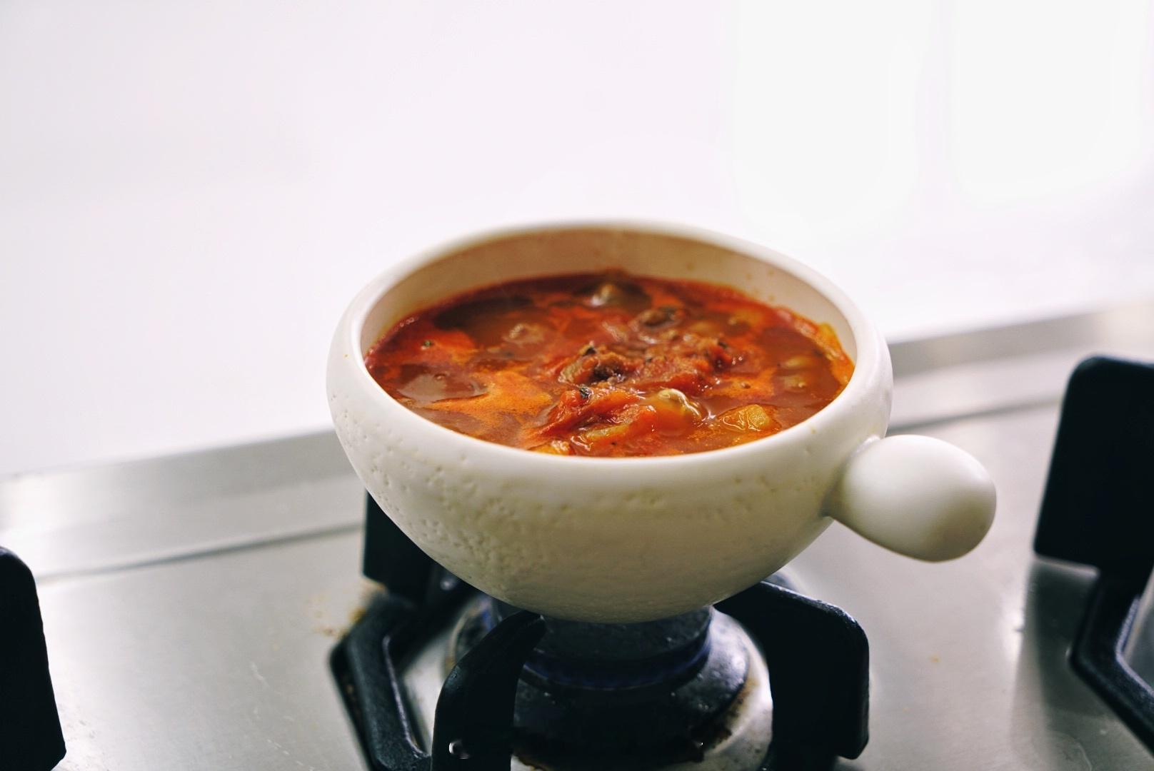 番茄土豆牛肉浓汤无花果蔬菜沙拉脆皮法棍🥖黑咖啡☕️#乐趣厨房食谱##brunc