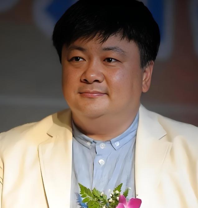 1991年，洪剑涛家的保姆找他借，十万块钱，洪剑涛二话不说，回房间拿出一张卡递给