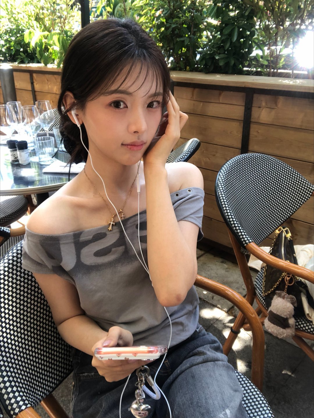 我才不要回头杨超越 杨超越郑雨