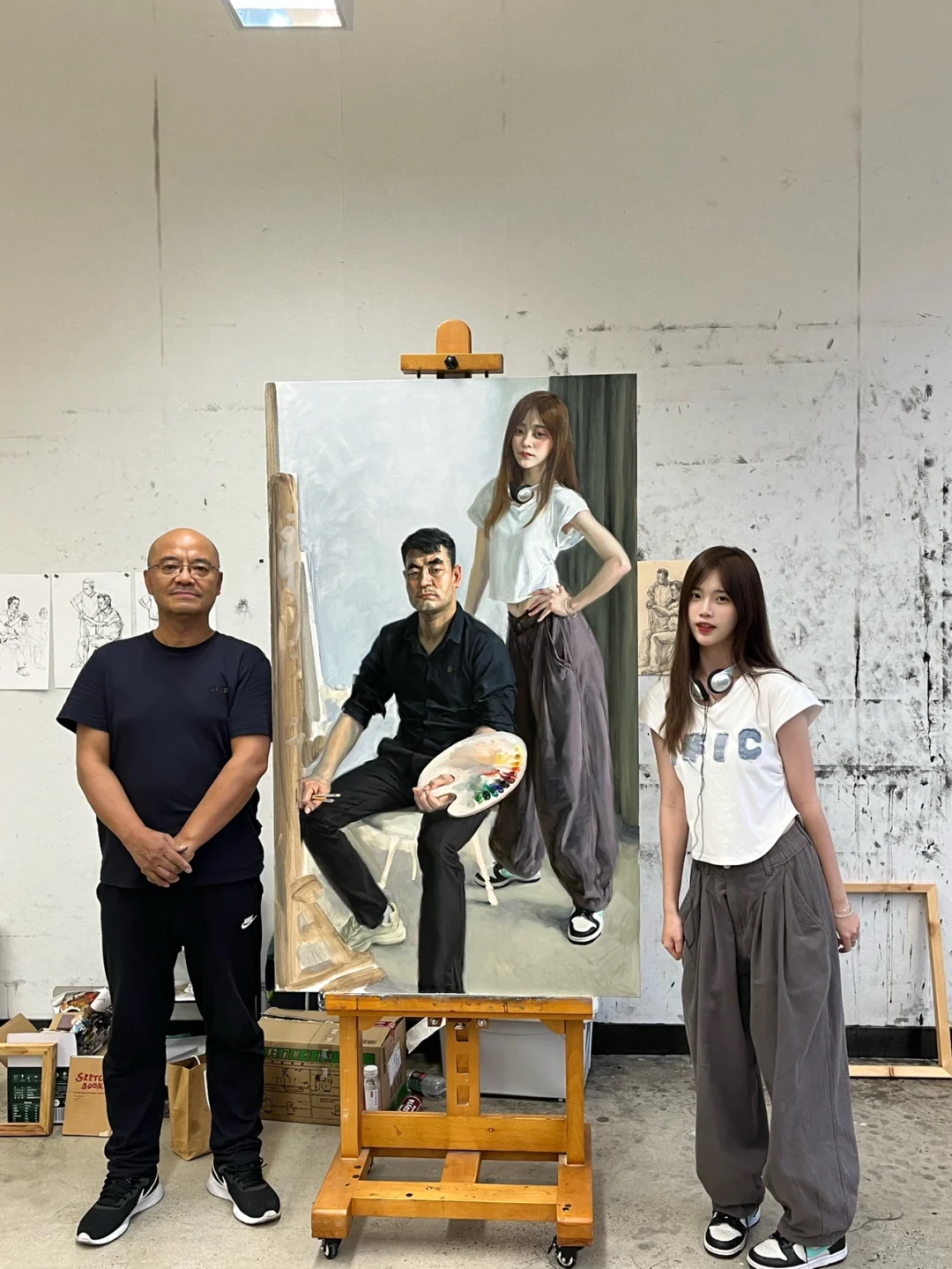 艺术家于小冬的油画作品与模特本人艺术达人夏日企画