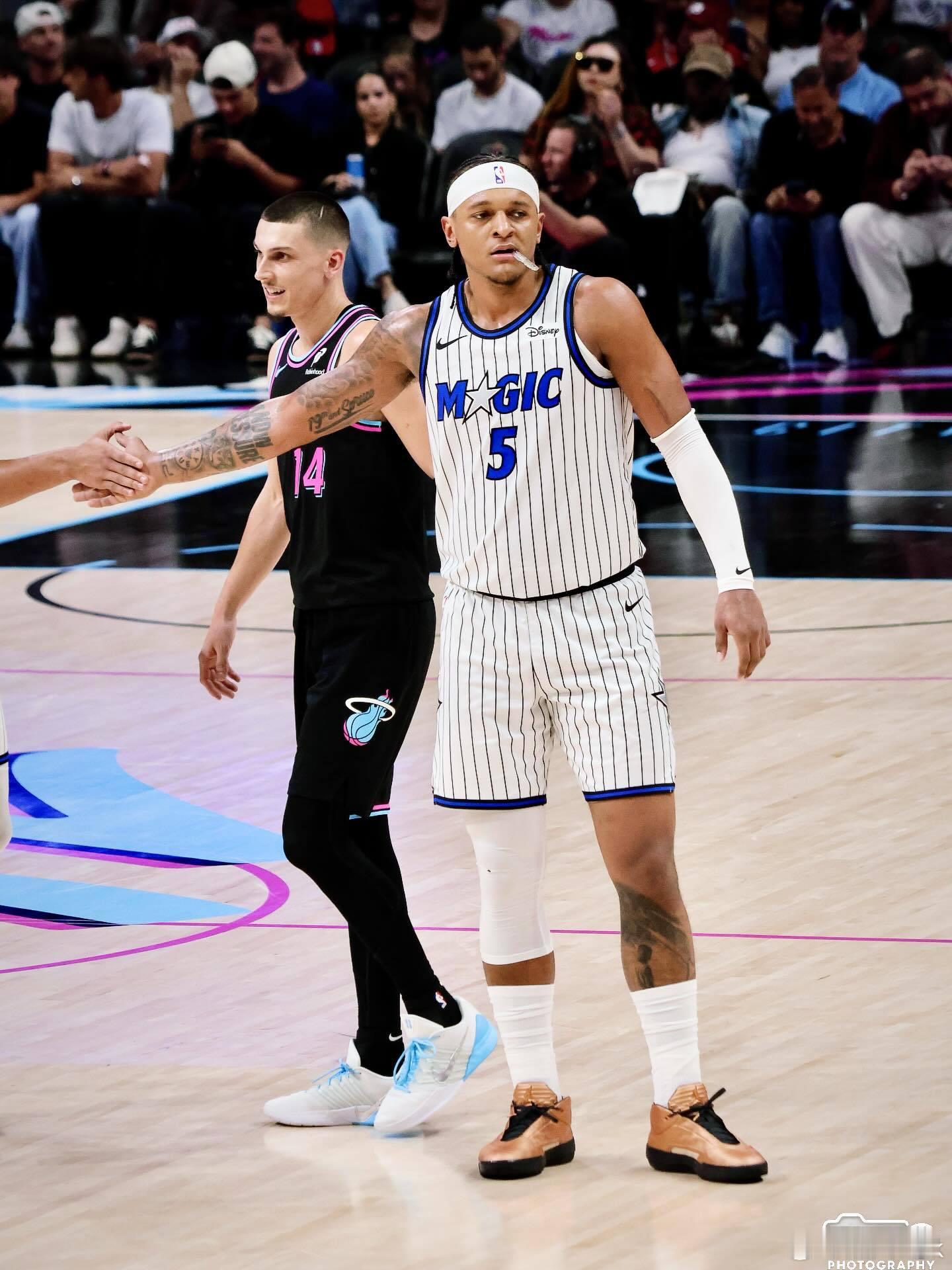 HEAT vs MAGIC 3.15.2026 📸从照片就能看出来对位尺寸明显