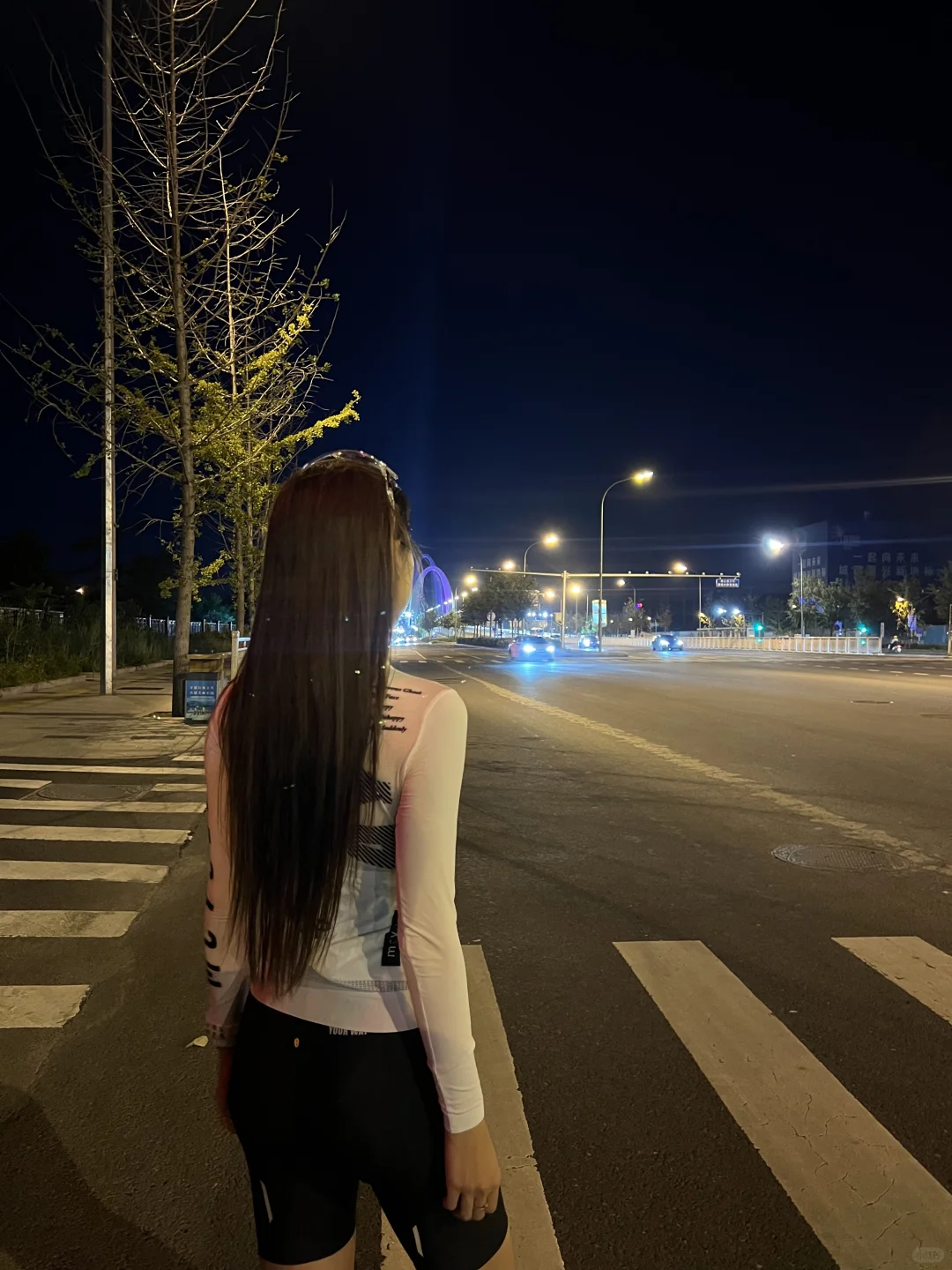 惊！95后女生下班后怒骑30公里直奔首钢大桥