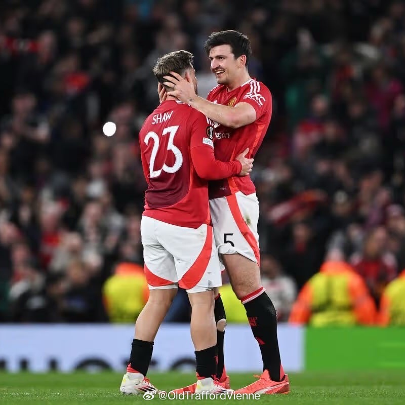 卡里克新闻发布会更新马奎尔和肖的情况We’re hoping they’re a