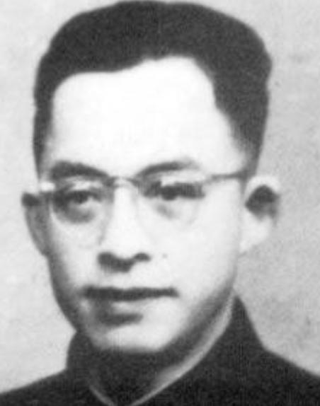 1949年，国军师长黎强被俘虏，面对审问他却提了一个奇怪的要求：“能否帮我给周恩