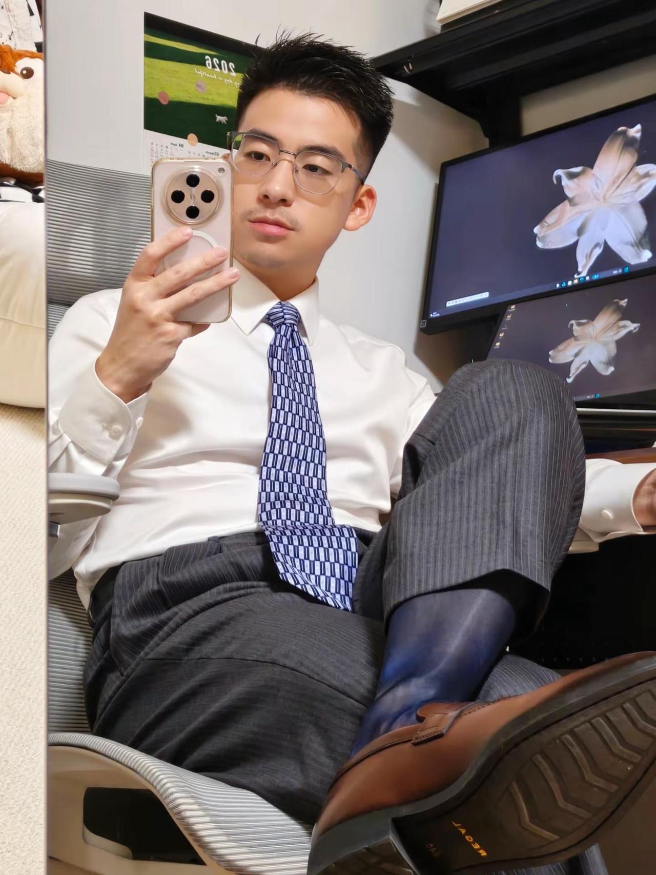 😅感到疲惫。为了做一名善良又聪明的帅哥付出了太多正装皮鞋 西装控 正装 轻熟穿