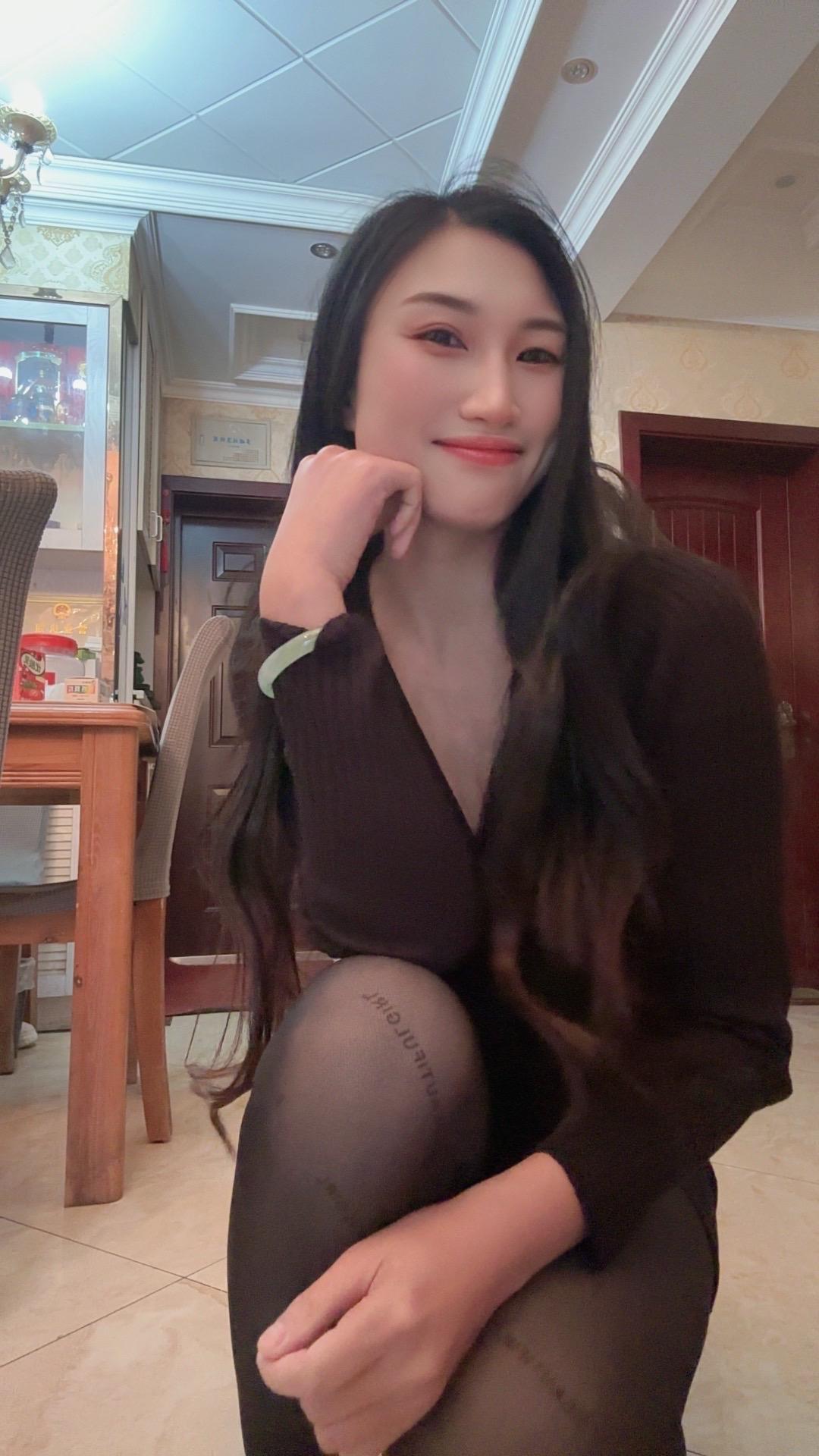 原来很多人一辈子都没谈过真正的恋爱
多少人把吃饭看电影、上班凑日常当成了谈恋爱？