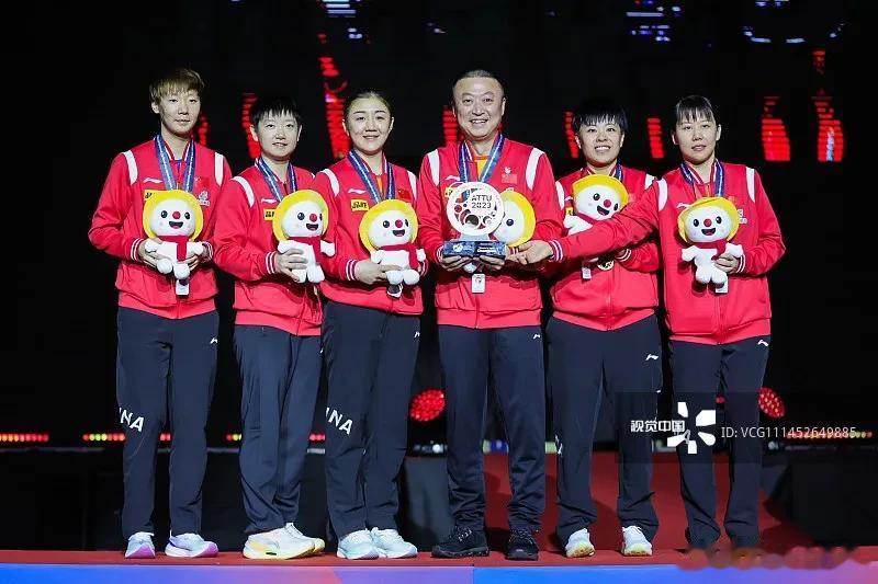 国乒女单包揽亚锦赛冠亚季军
亚锦赛女单1/4决赛
王曼昱3-2陈梦
孙颖莎3-1