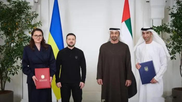 乌克兰总统泽连斯基宣布，乌方已与沙特阿拉伯、阿联酋和卡塔尔三个海湾关键国家达成为