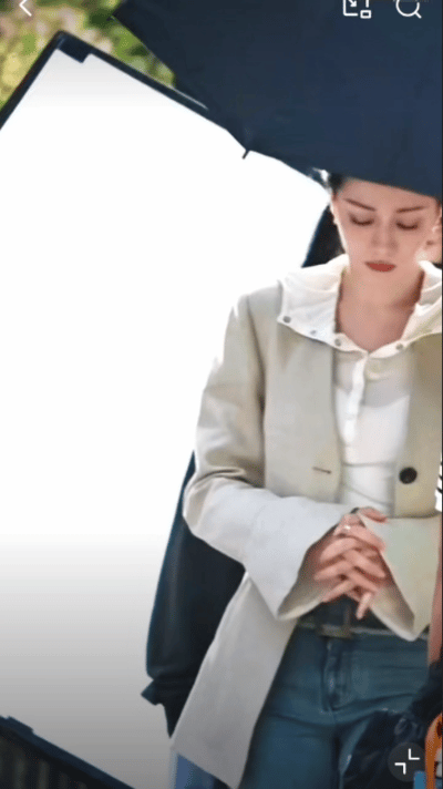 迪丽热巴《虽然不能同时拥有一切》路透这个外套我其实蛮喜欢的 但是裤子 好像是所有