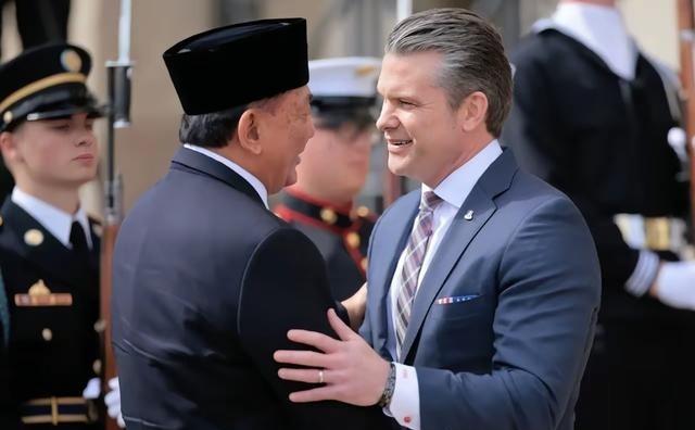 美国差一点就拿到了印尼领空的绝对控制权。一旦得手，中国海上生命线马六甲海峡，将完