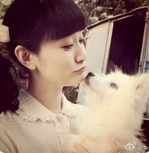 李小冉❤️李小冉乘风2026 此女早期自拍，又萌又帅的