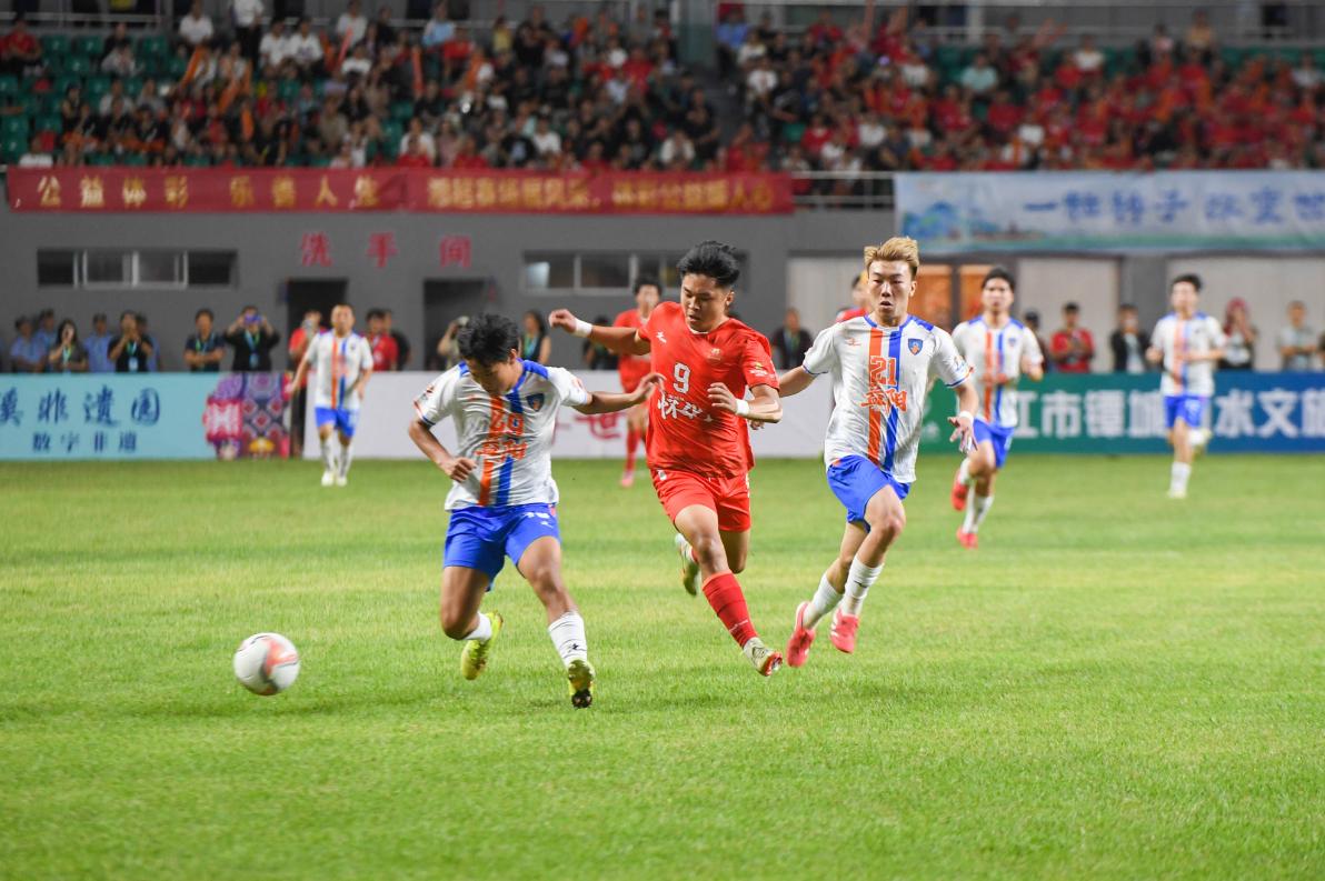 垫底之争，张家界成新十四妹！
湘超打了2个多月以来。怀化一直没有赢球，牢牢的排名