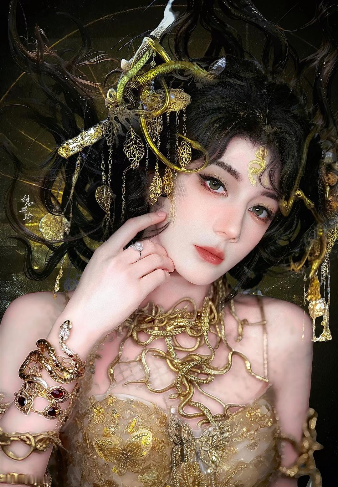 这次，该轮到你畏惧我的凝视了迪丽热巴裤链上是队友 dlrb迪丽热巴广州路演讲粤语