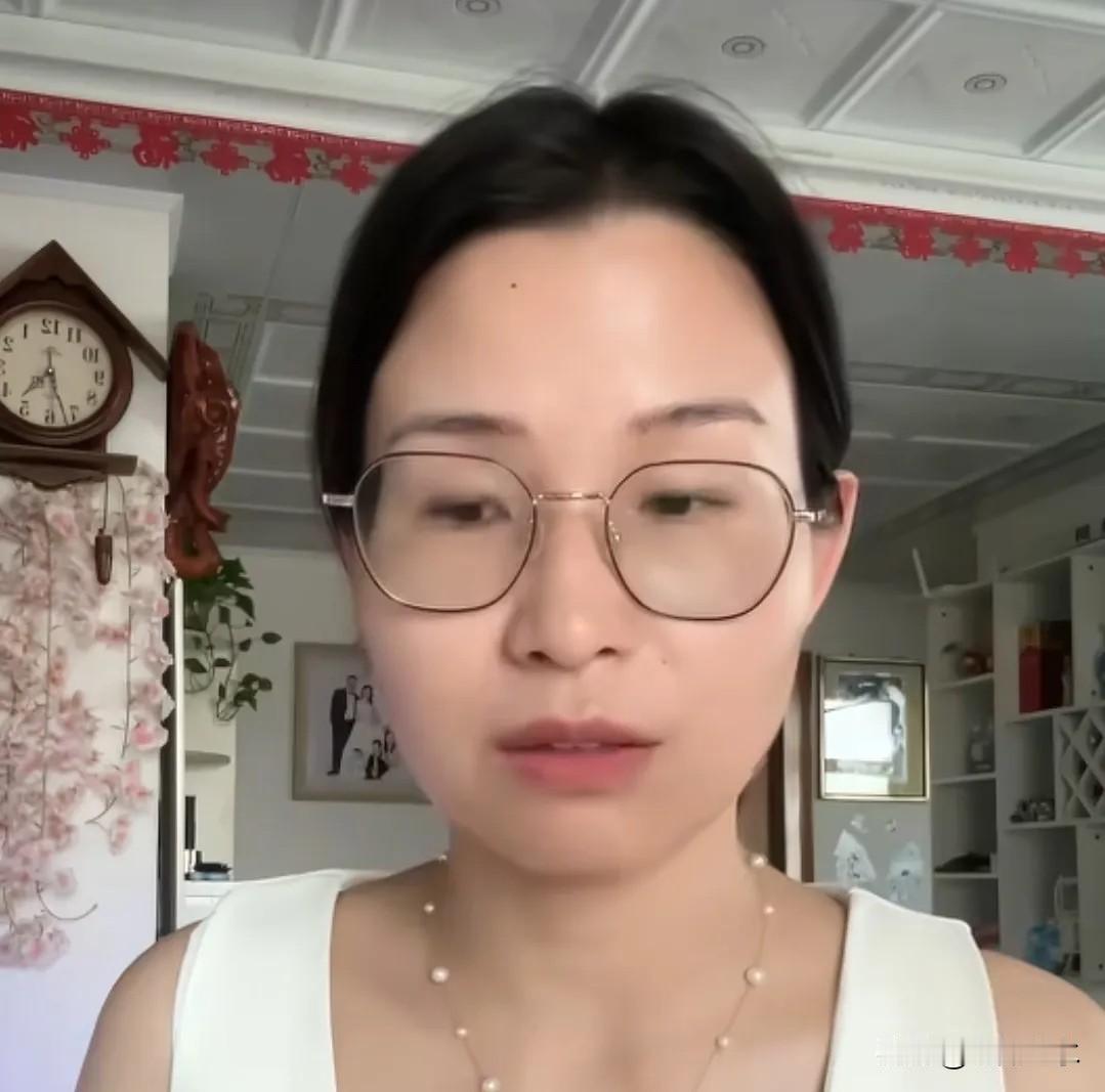 A妈离婚，前夫怨了她好几年，直到她说出怀孕时发现的那件事

前夫一直以为，A妈离