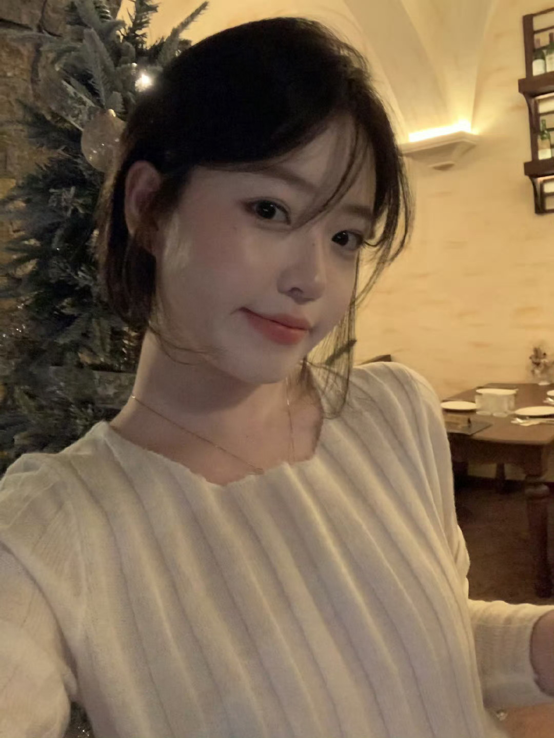 是我太冲动老婆今天还打我吗不打我就先睡了衣服和碗在微波炉里饭已经送去上学了孩子我