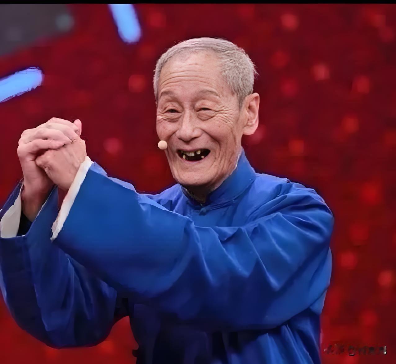 相声界，痛失一位"大师"。
91岁的田立禾，走了。很多人不知道，他的辈分高到郭德
