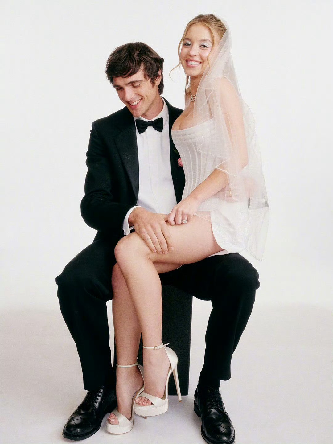 《亢奋》第三季曝光一组宣传照 