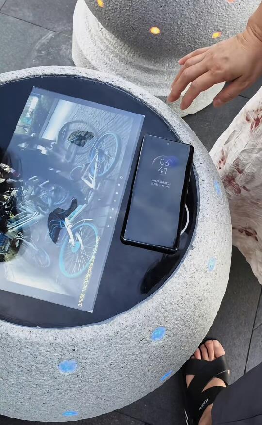 深圳已经发展成这样了吗？在石墩充电无解