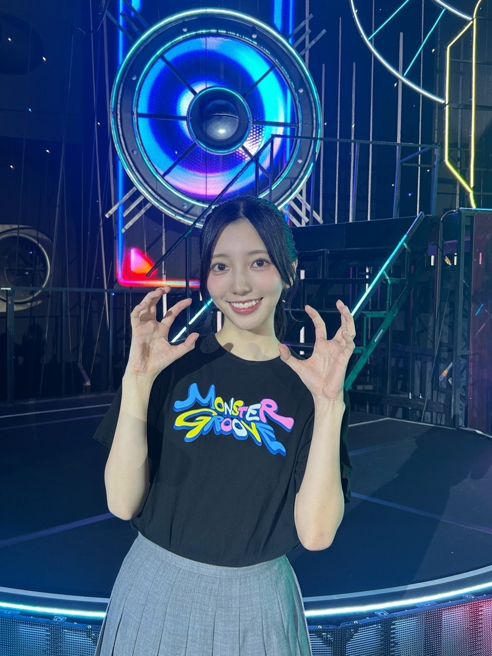 小西夏菜実🐺「街中はクリスマス一色です。まだ11月だと言うのに。最早クリスマス