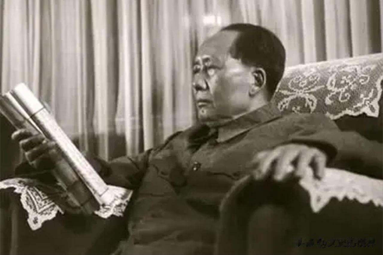 1946年，毛岸英回到延安，毛泽东虽然高兴。但令人没有想到的是，毛泽东没有让自己