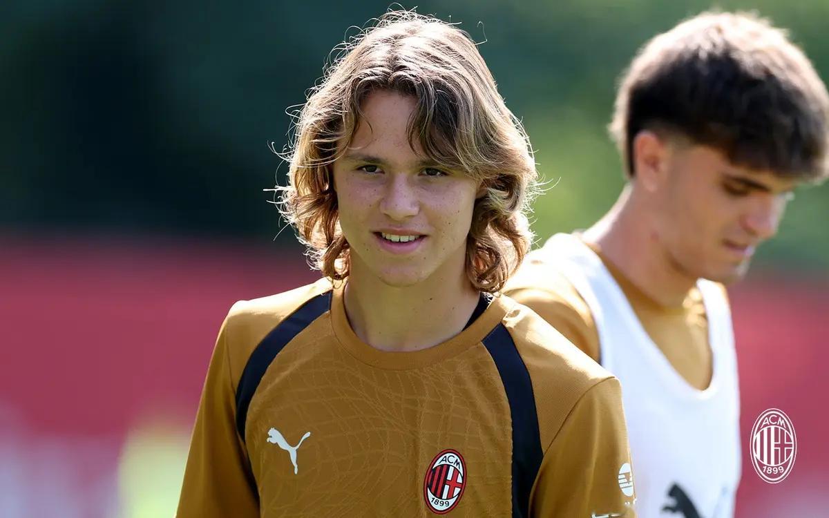 【训练组图】 🔴⚫️ 挥汗如雨。💪🏻sempremilan