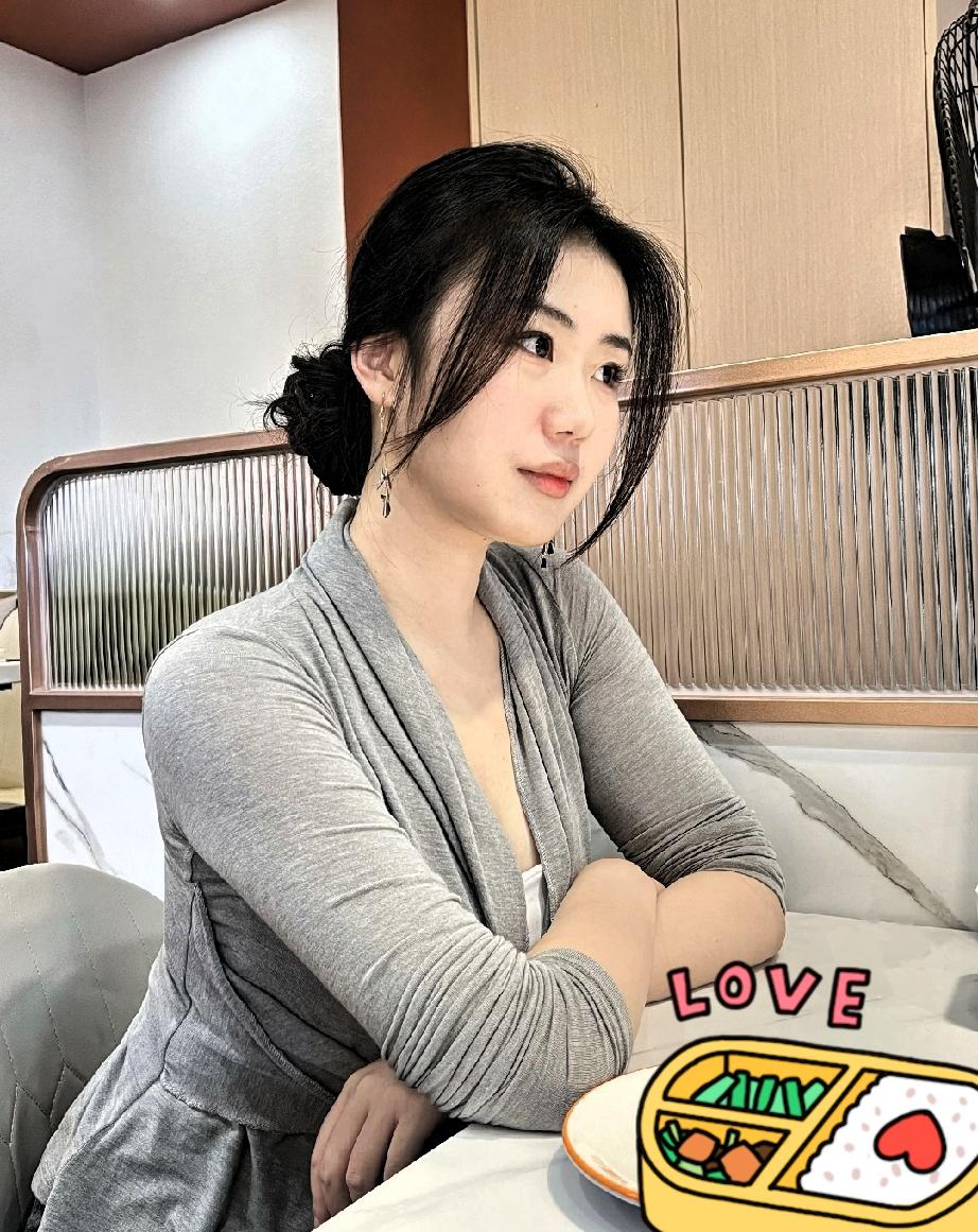 总听人聊起婚姻时，
先问“是头婚还是二婚”，
仿佛这两个标签能定义一段关系的好坏