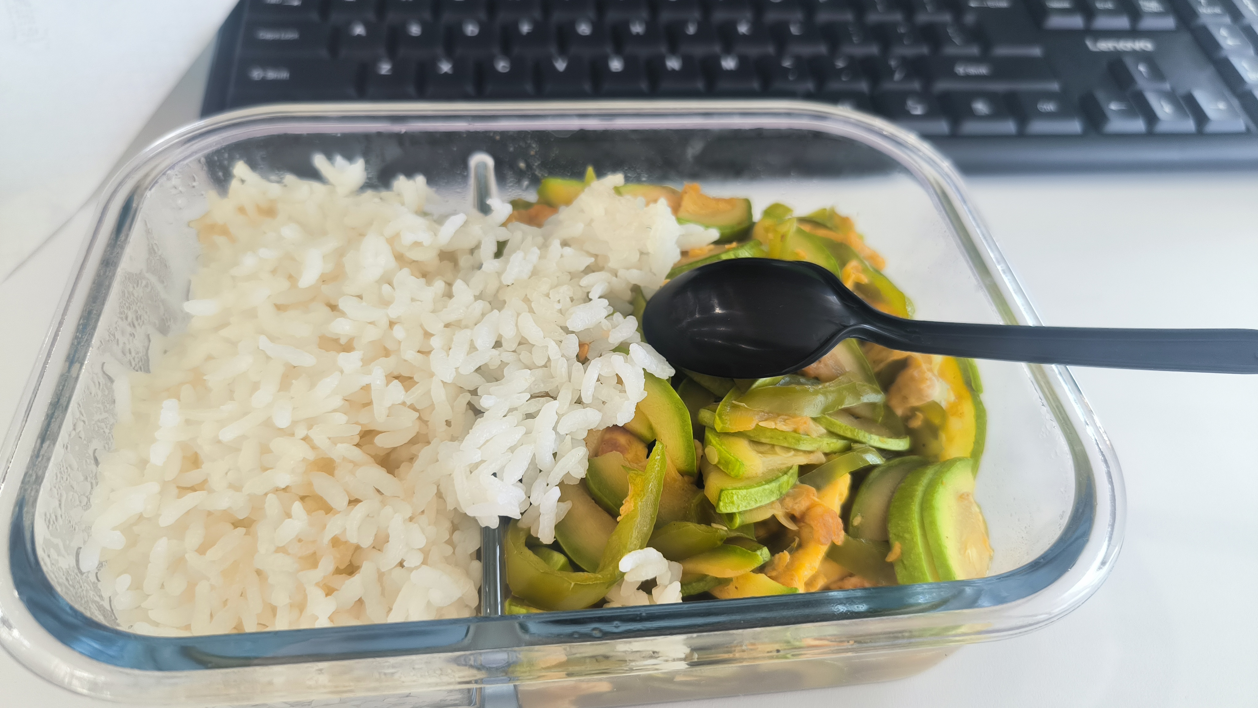 早上走得急没有带🥢差点拿手抓[允悲] ​​​