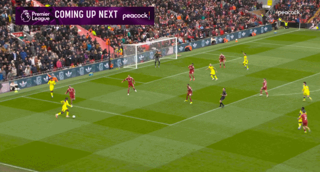 第45分钟，特尔传中，理查利森甩头攻门，稍稍偏出。 