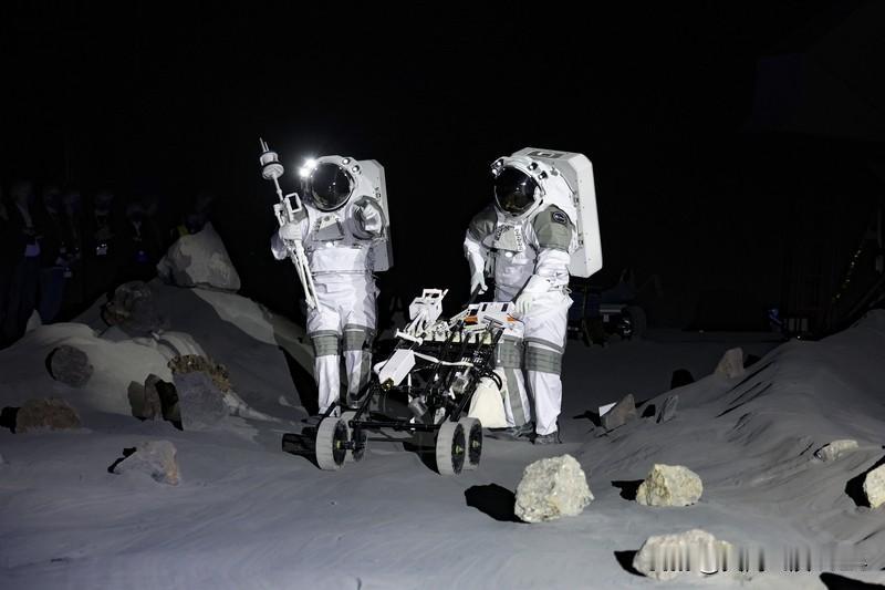 美国计划提前两年重返月球有何野心 美国计划提前两年重返月球，野心昭然若揭。201