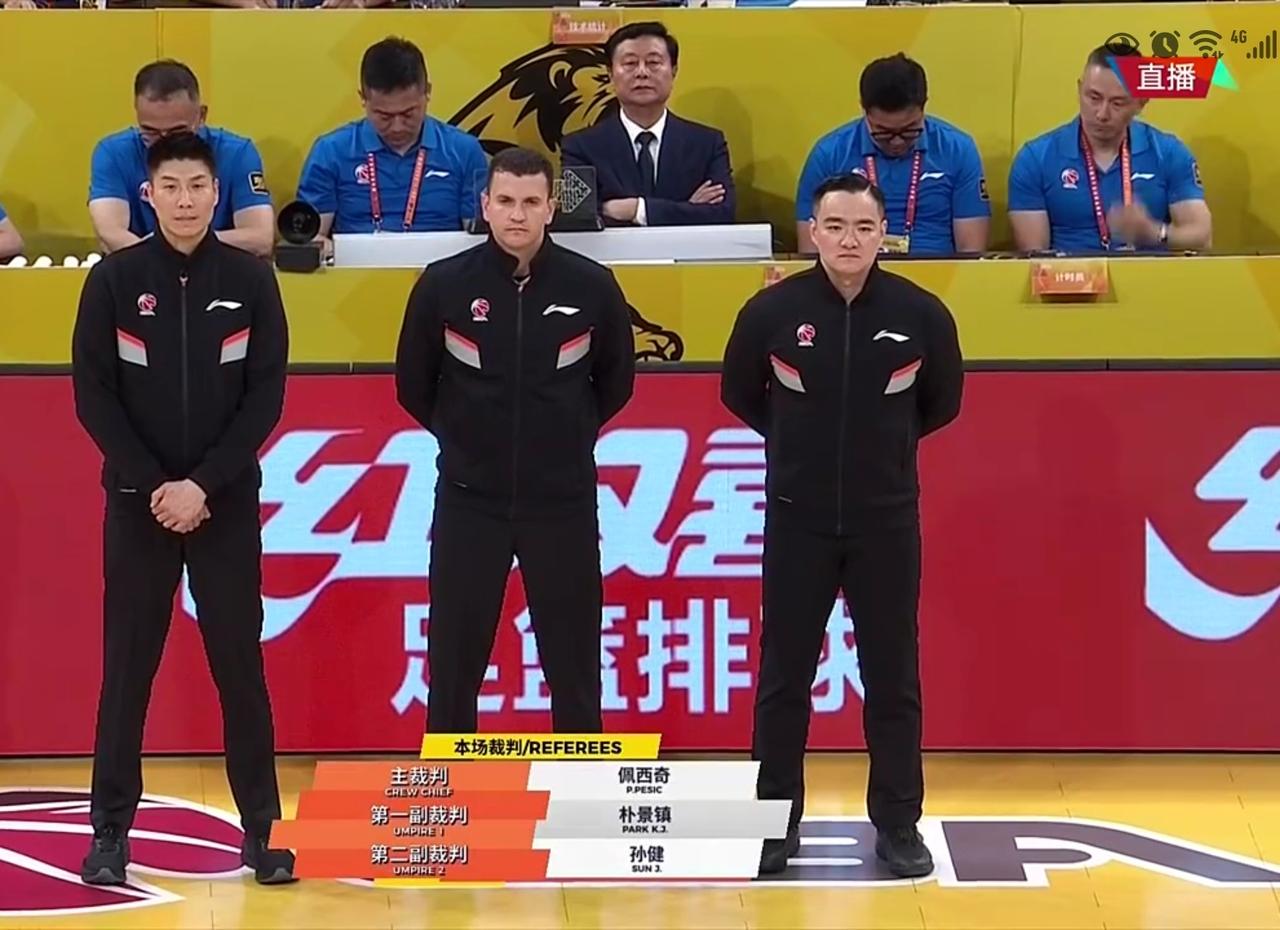CBA季后赛半决赛浙江主场111：102深圳！取得半决赛的开门红
​
​    