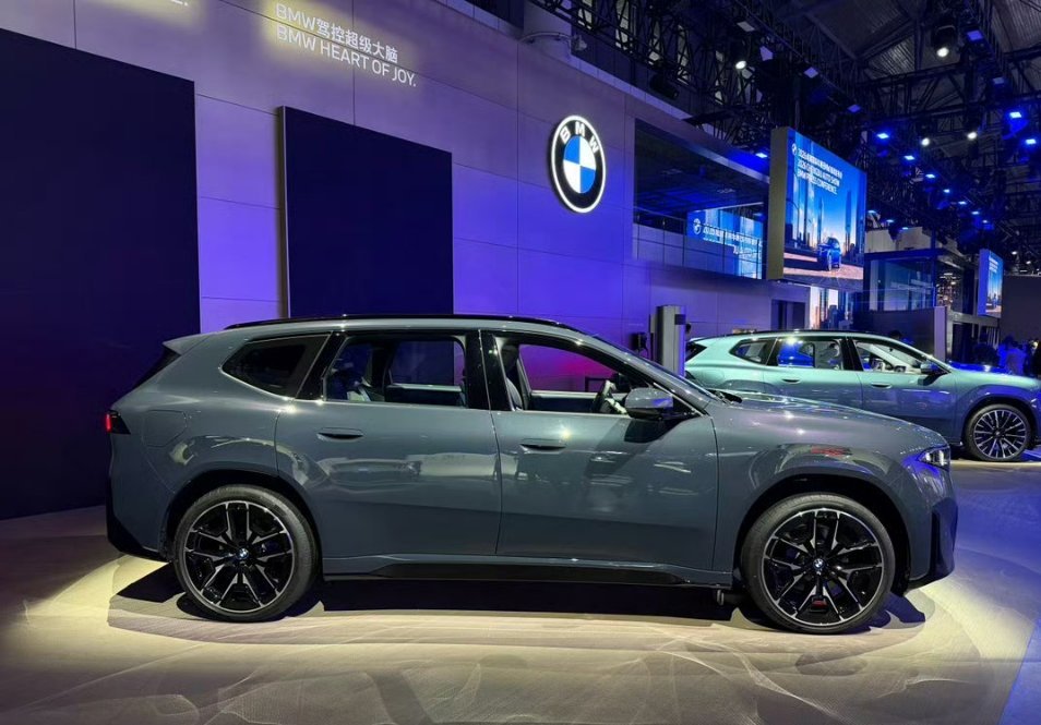 这还是你认识的 BMW I X3吗？26万多你们觉得贵吗？成都车展 宝马 武汉