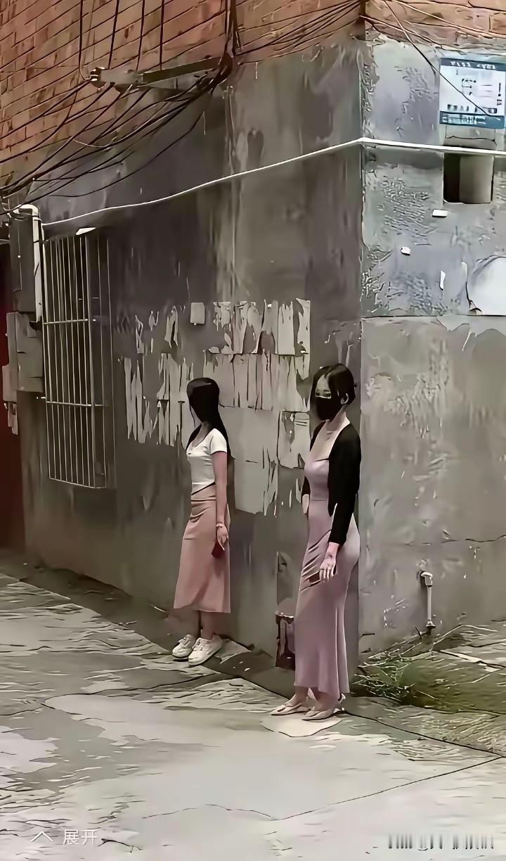 结婚不要彩礼，还带30万陪嫁，婚后踏踏实实过日子。有接盘的吗？两个人随便选。