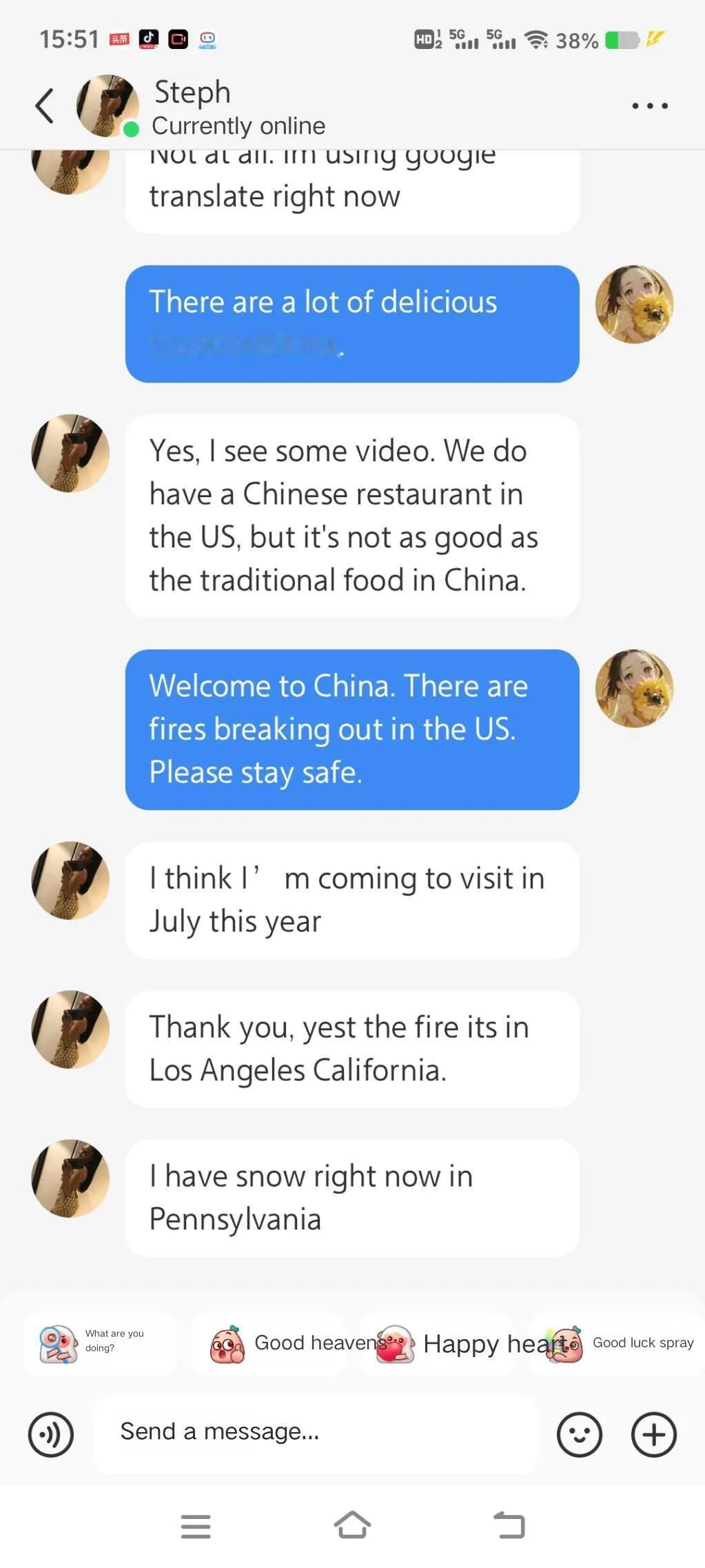 在小红书交了一个外国朋友，说的啥咱也不懂，只能借助翻译软件。聊个天给我忙够呛。怎