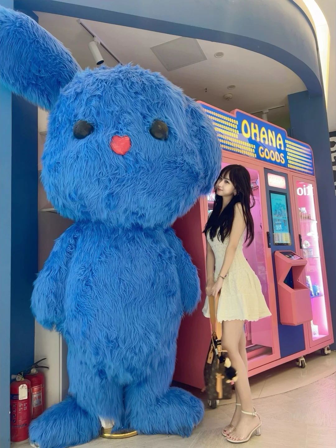 大胆穿漂亮衣服👚拒绝美丽羞耻